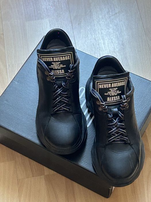 Черни маратонки на Alessa.