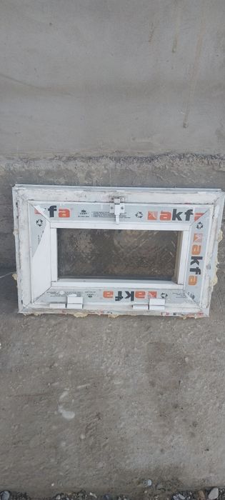 Пластик терезе сатылады