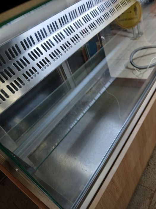 Хоризонтална хладилна витрина