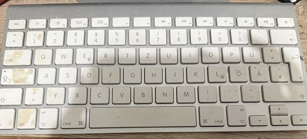 Imac folosit putin timp