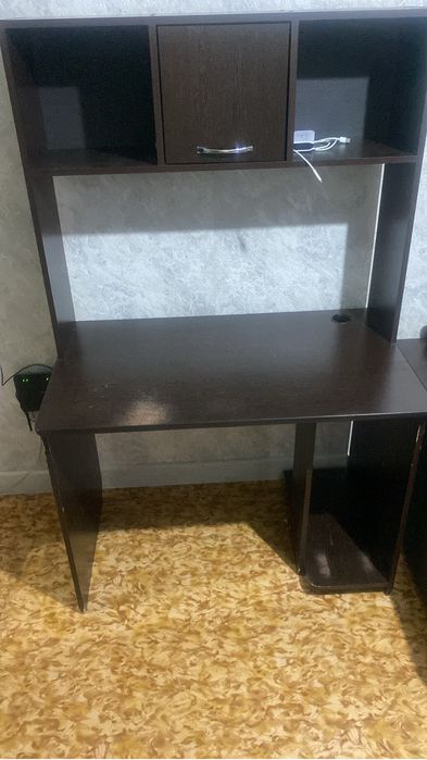 Компьютерный стол писать на вацап