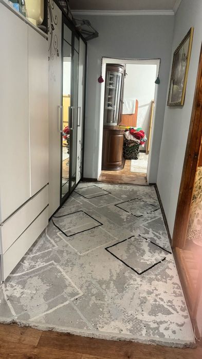 продам двухкомнатную квартиру