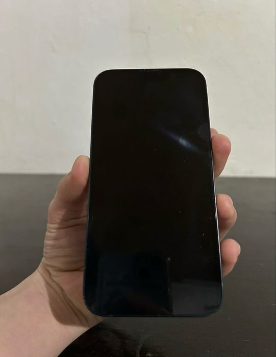 iPhone 13 гарантия