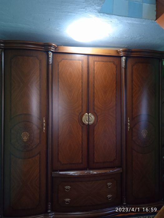 Продам комплект мебель