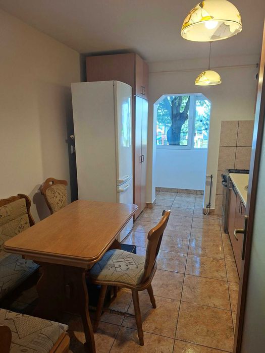 Apartement 3 camere - zona Calea Floresti
