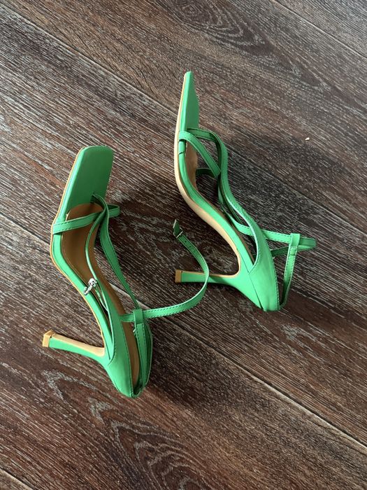 стильные босоножки, зеленый цвет