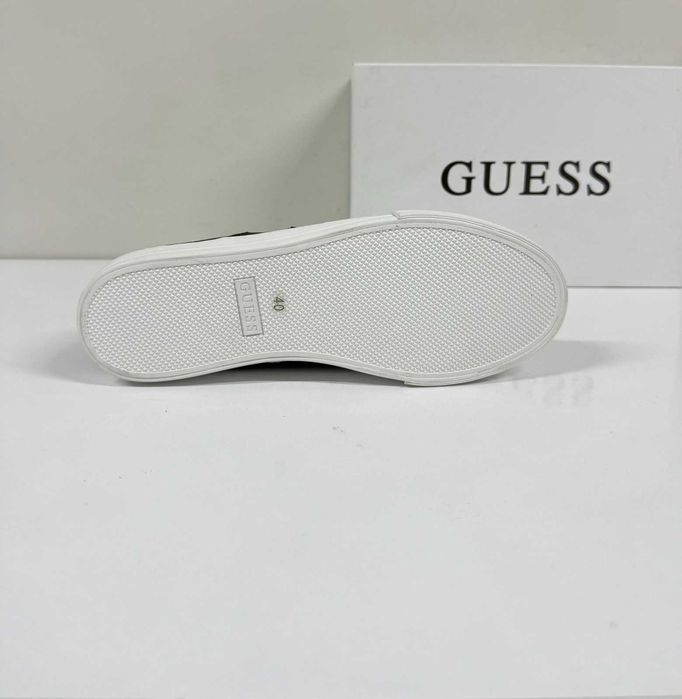Guess PRANZE Black
