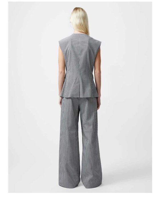 NOU cu etichetă Costum French Connection(vestă și pantaloni)