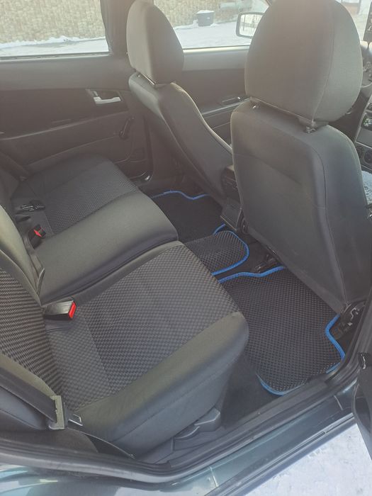 Продам приору хэтчбек