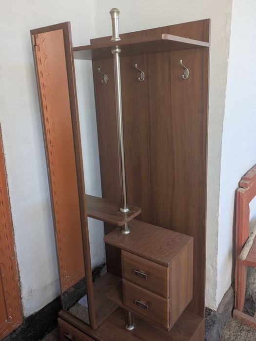 Продам прихожую б/у