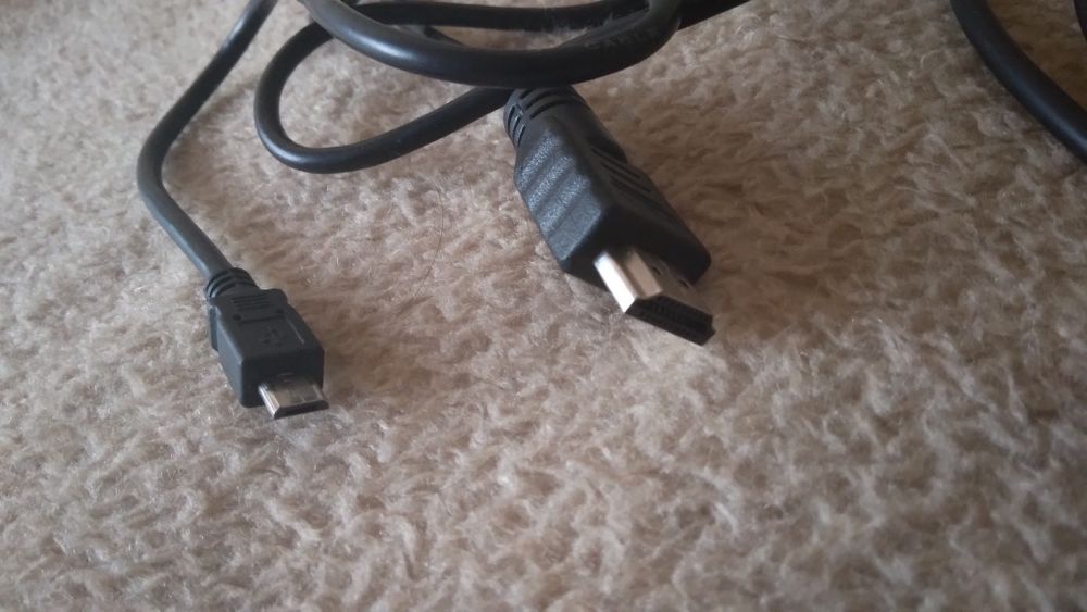 Cabluri cu mufe hdmi si hdmi  la micro usb