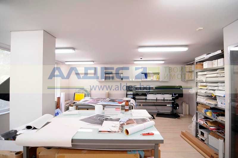 Дава се под наем Офис в София, Борово - 142 кв.м за 1495.83 € - Снимка #11