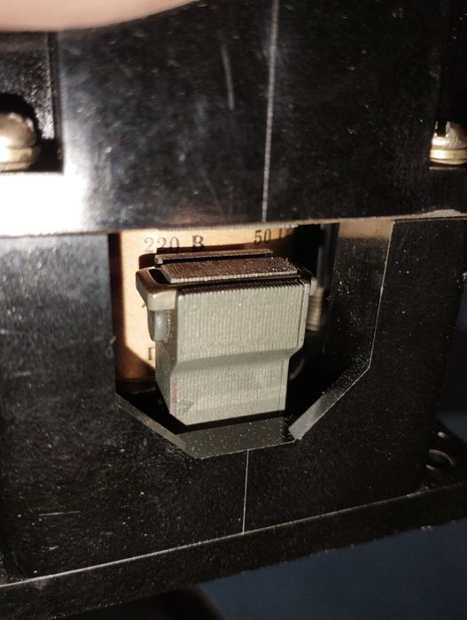 Продам пускатель ПМЕ 211