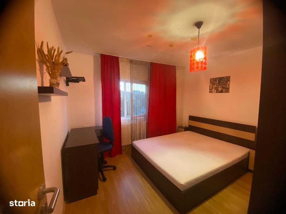 Apartament de închiriat, etaj 3/4, 400 euro