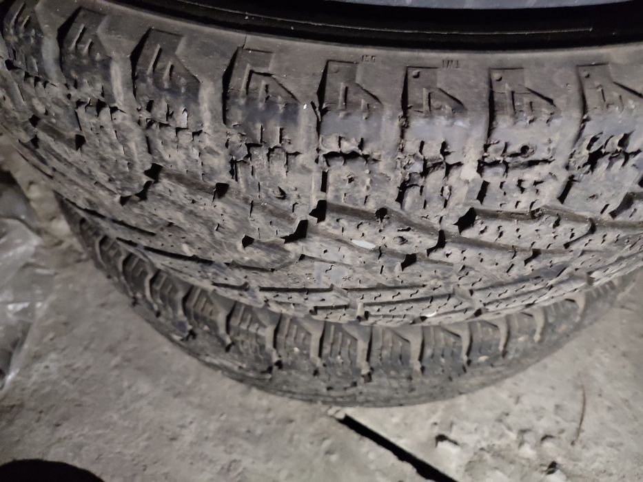 продам шины 2 комплекта