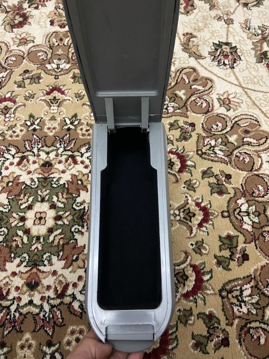 Подлокотник на гольф 4 новый