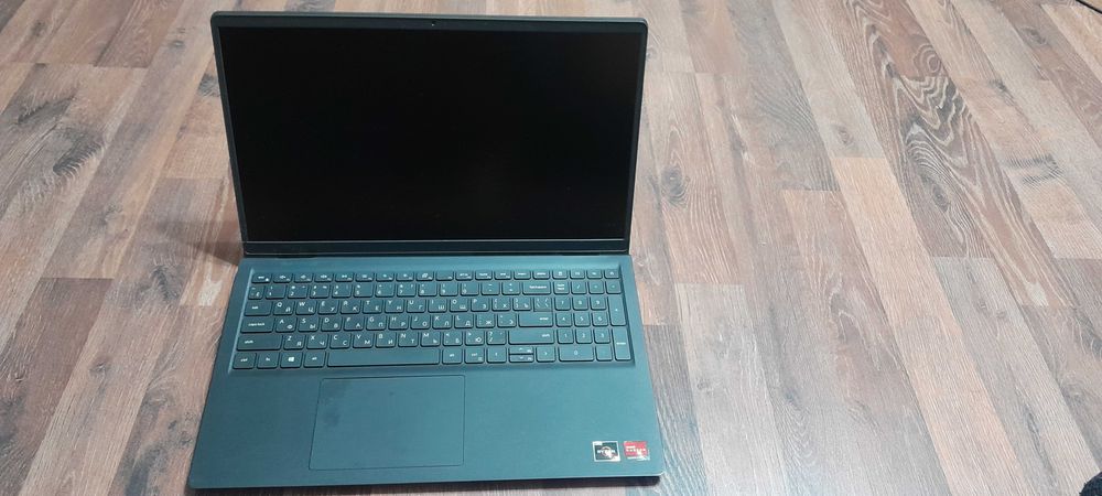 Продам ноутбук DELL Vostro 3515