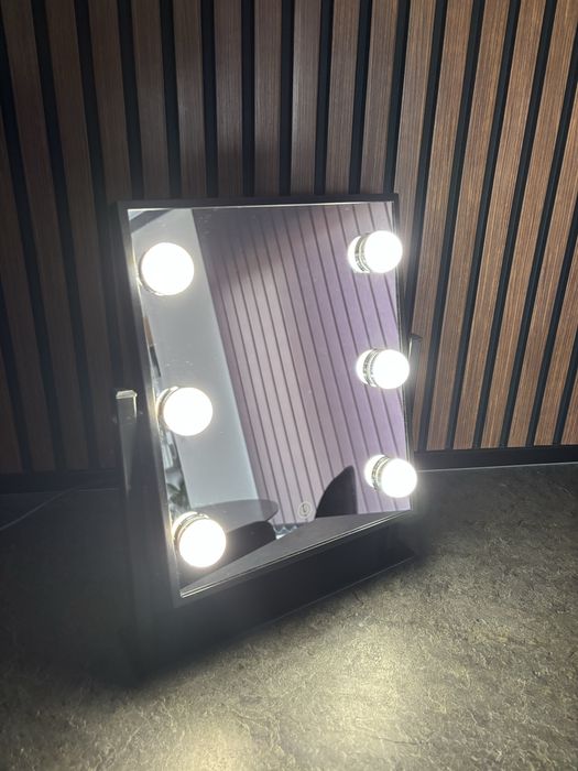 *ново*Козметично огледало с LED осветление usb
