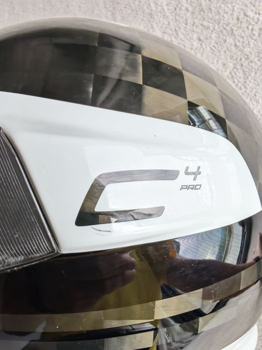 Каска Schuberth C4 Pro Carbon