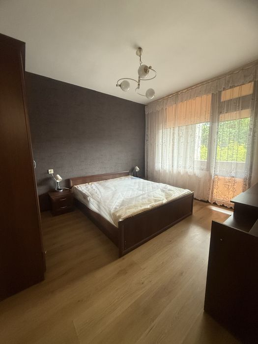 Дава се под наем Тристаен апартамент в Перник, Център - 70 кв.м за 357 € - Снимка #9