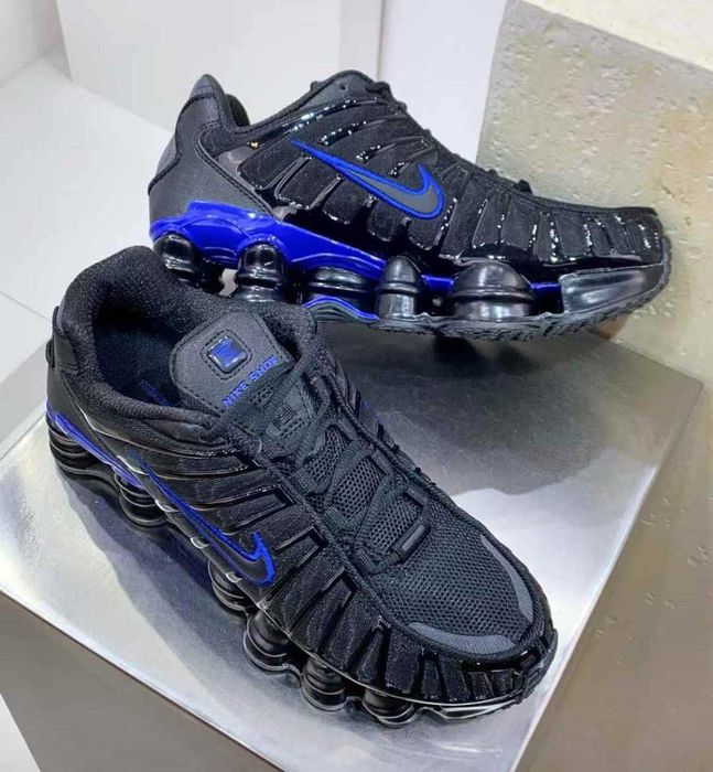 Продавам нови мъжки маратонки с кутия Nike Shox TL Black Royal Blue