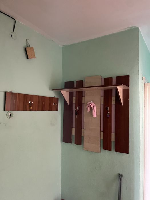 Шкаф, парта, стол отдам даром самовывоз