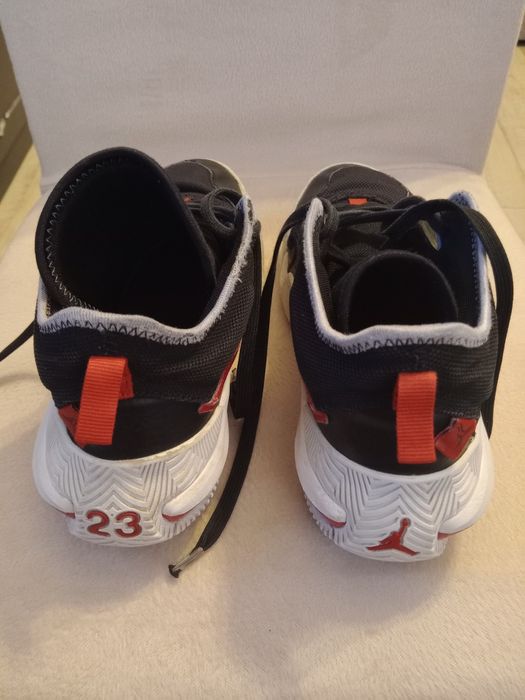 Nike Air Jordan stay loyal 2