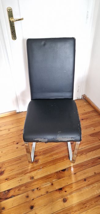 Комплект разтегателна трапезна маса с 6 стола