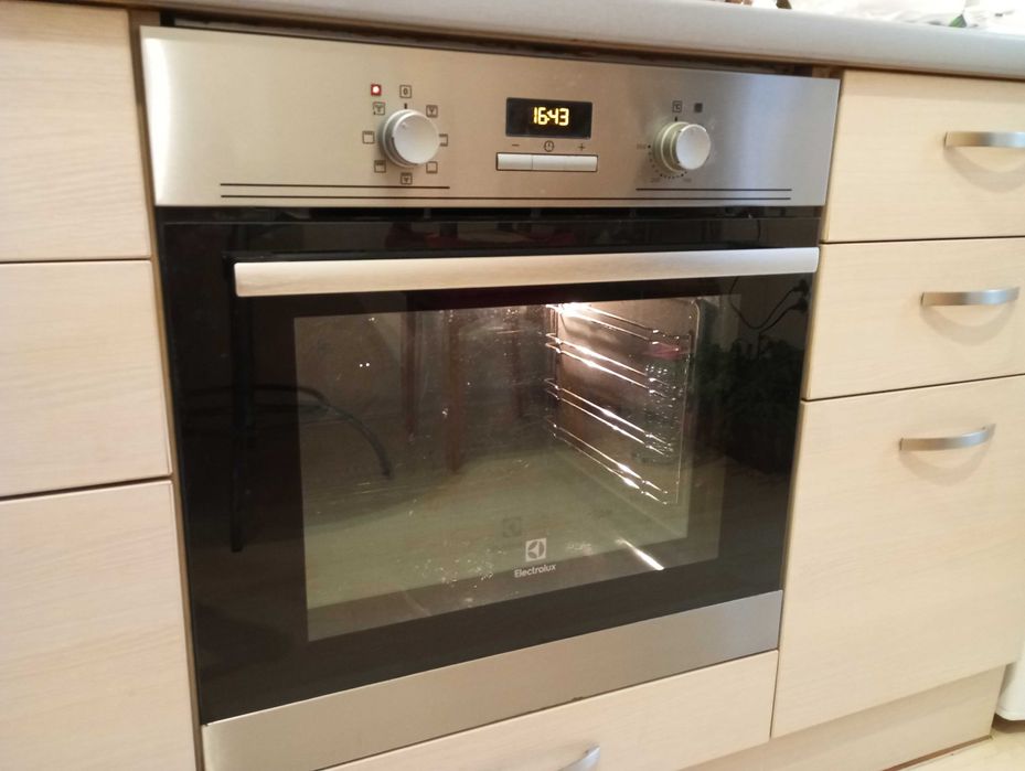 Фурна за вграждане Електролукс