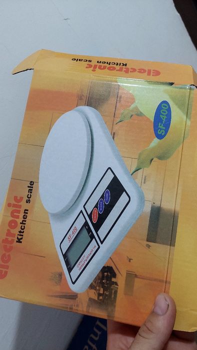 Новые весы  продам.