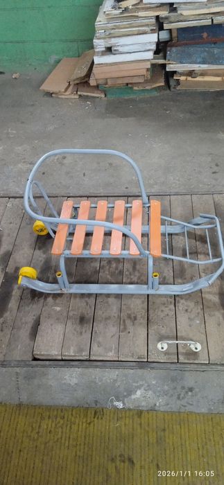 Салазки  детские