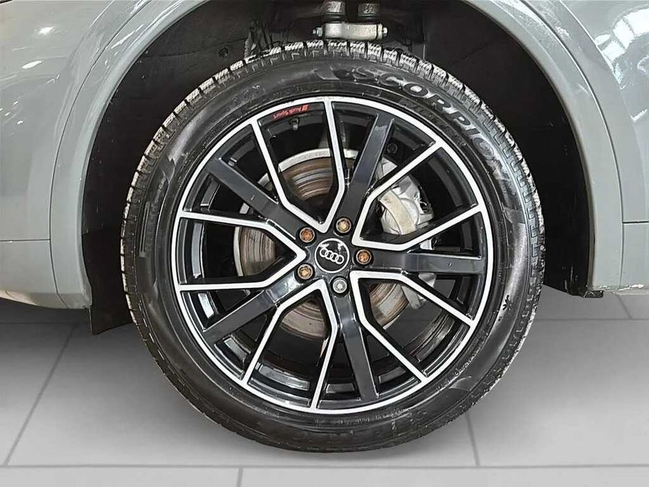 Audi Q5 2.0T, S-line, Head-up, Nardo Grey, Black Optic