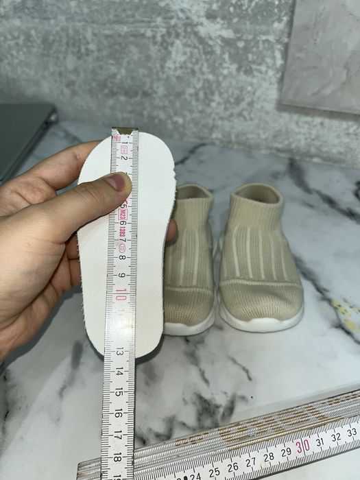 Продам детские новые кросовки размер 22
