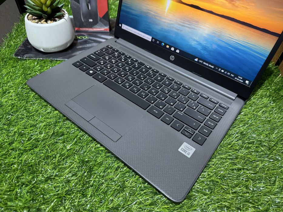 Ноутбук Hp 240 g8 Core i5-1035G1/8GB/SSD256GB/Intel UHD Graphics