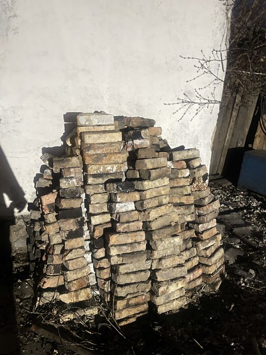 Кирпич кирпич кирпич