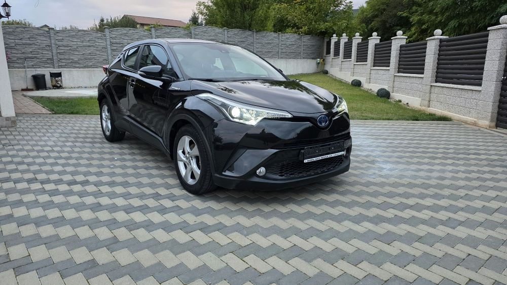 TOYOTA C-HR 2017 — imagine 2