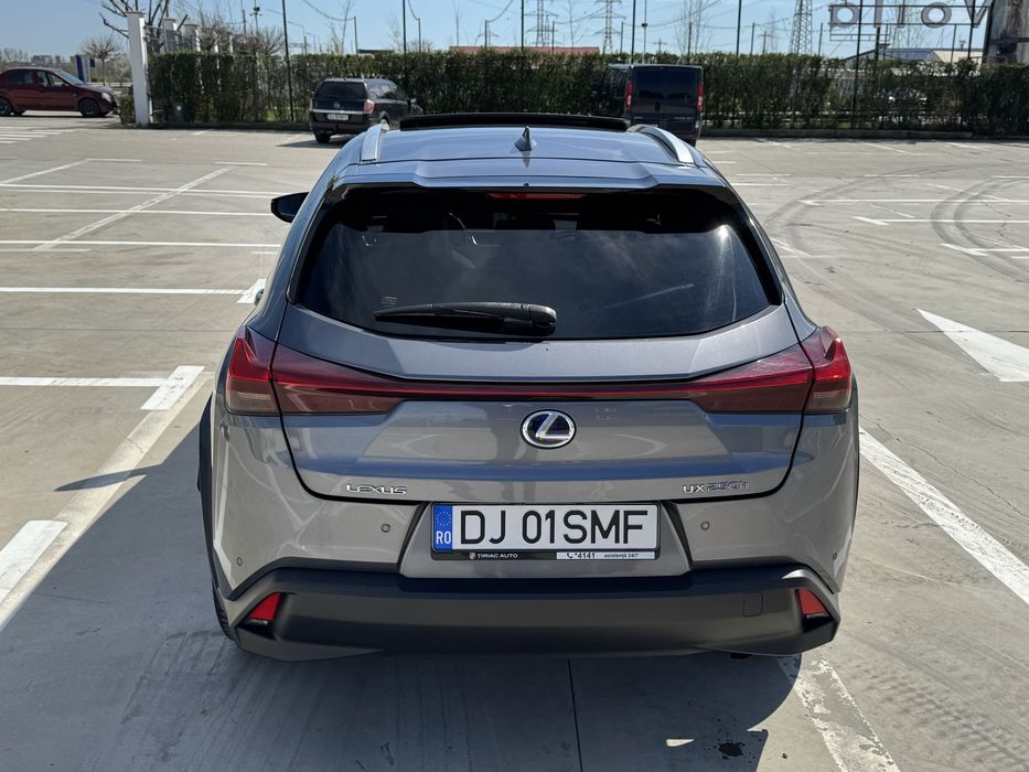LEXUS UX 2022 — imagine 4