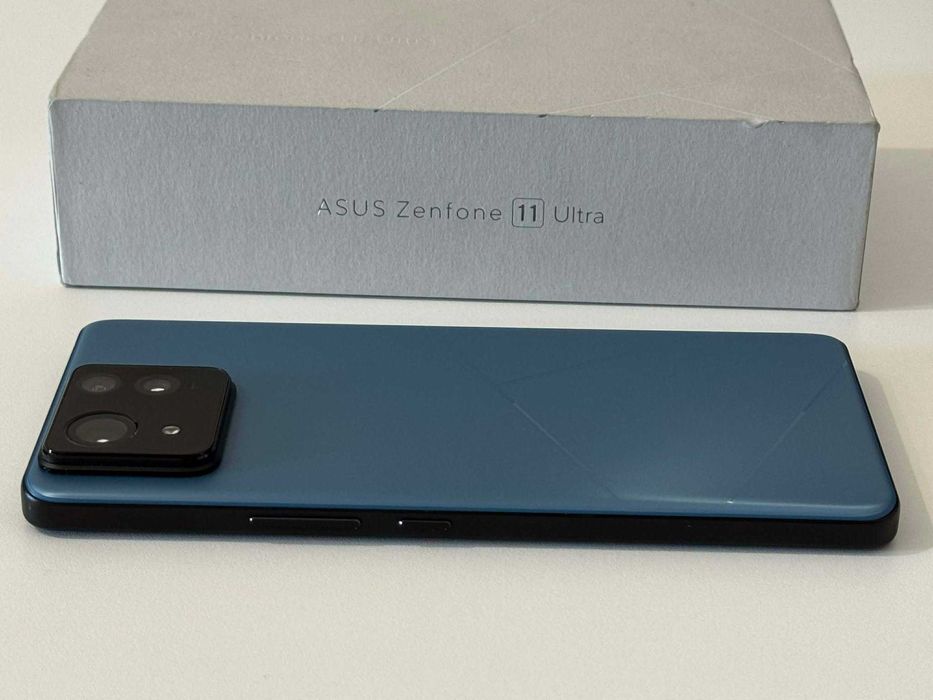 Бартер! Гаранция! Като НОВ! ASUS Zenfone 11 Ultra 256/12GB Blue (Син)