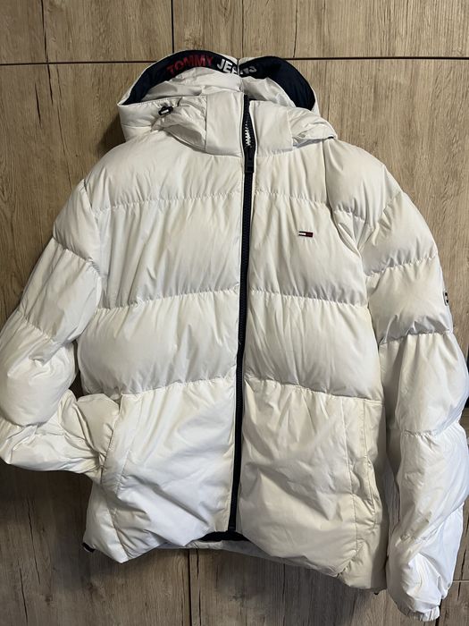 Дамско оригинално яке Tommy Hilfiger размер L