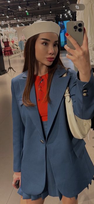 Продаю двойку от courage couture