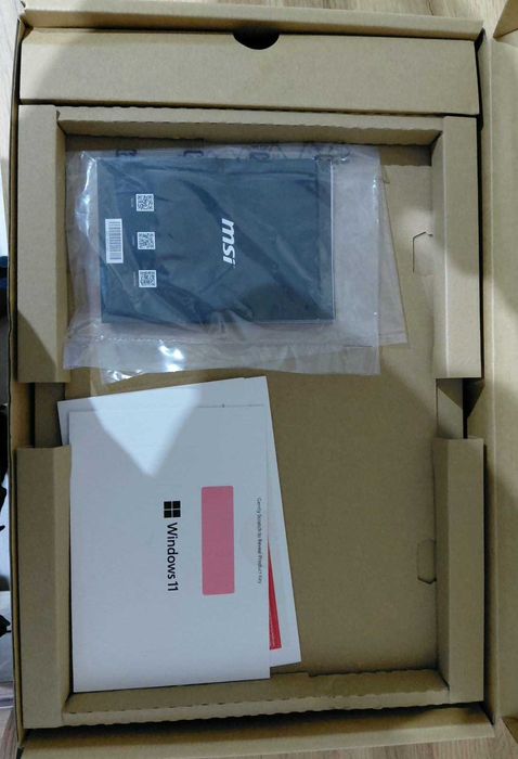 Лаптоп MSI 15B12M