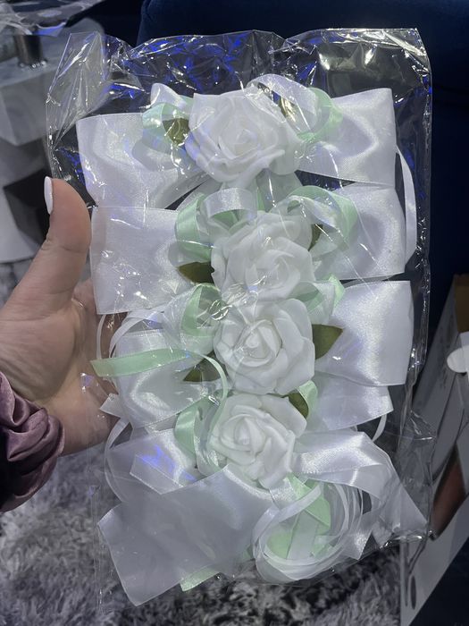 Сватбена украса за кола, бутониери, кошница