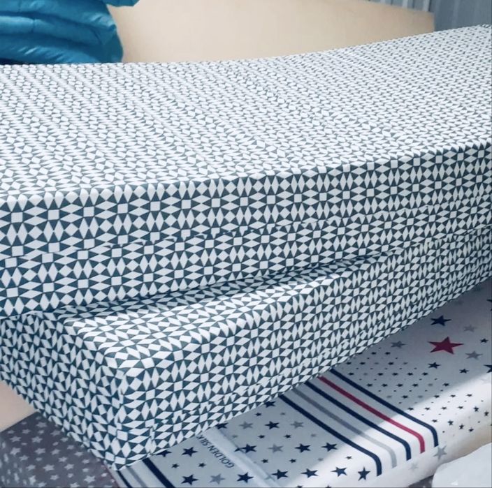 Срочно продаю поролоновый матрас