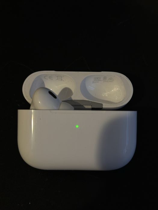 Airpods pro 2 (doar o casca)