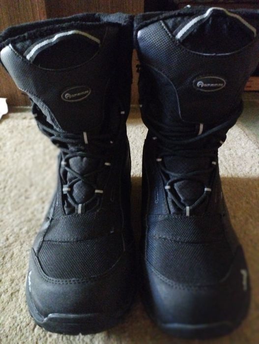 Ботинки фирмы Спорт Мастер