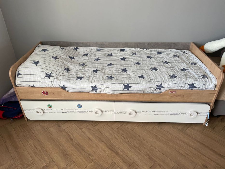 Кровать подростковая