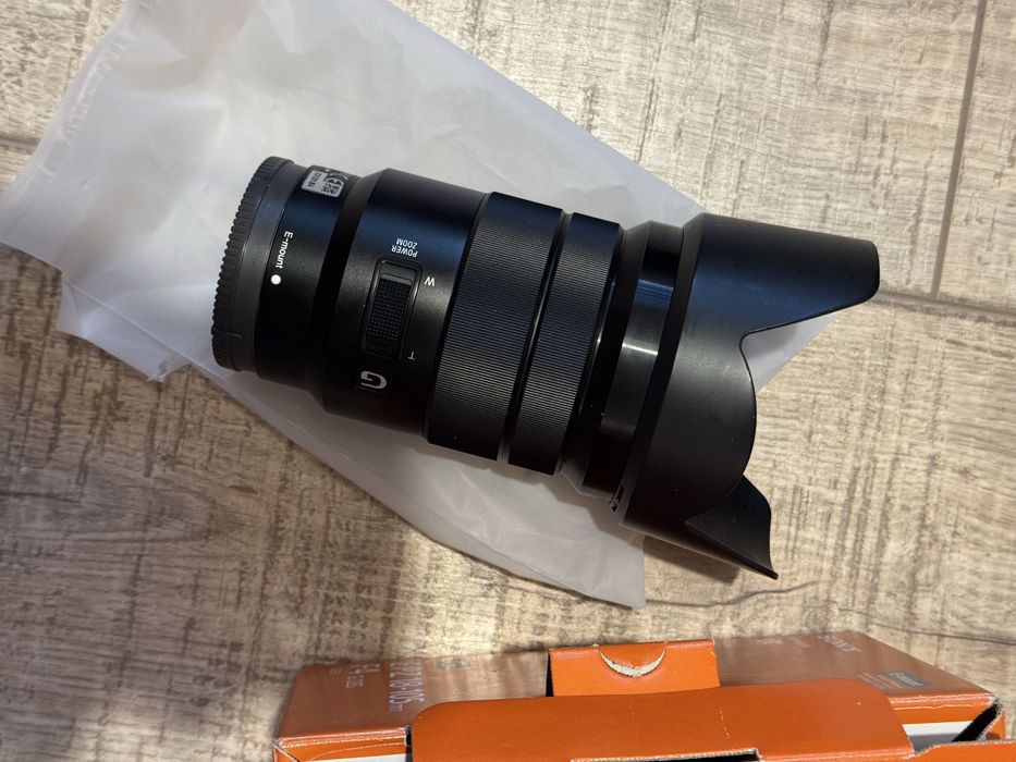 Sony PZ 18-105 f4