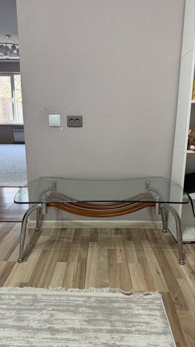 Продаю журнальный столик