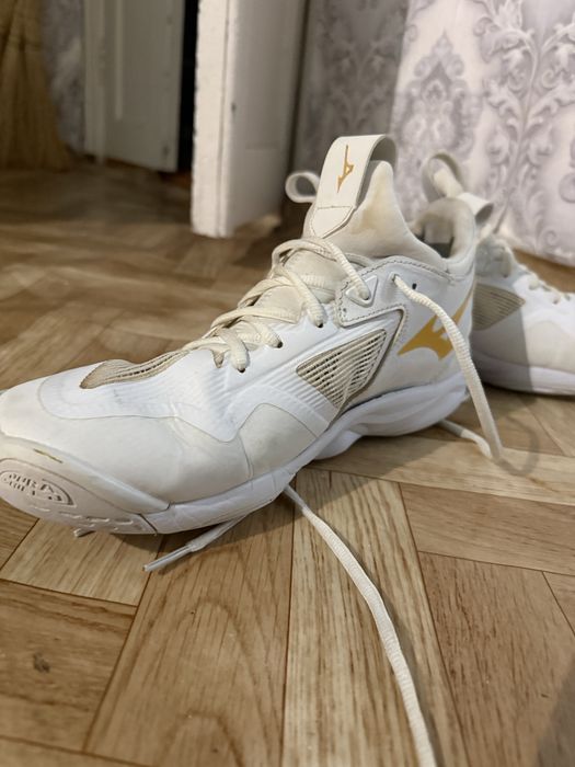 Крассовки MIZUNO