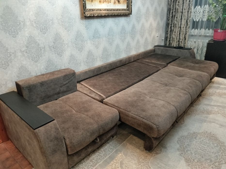Продам диван б/у.